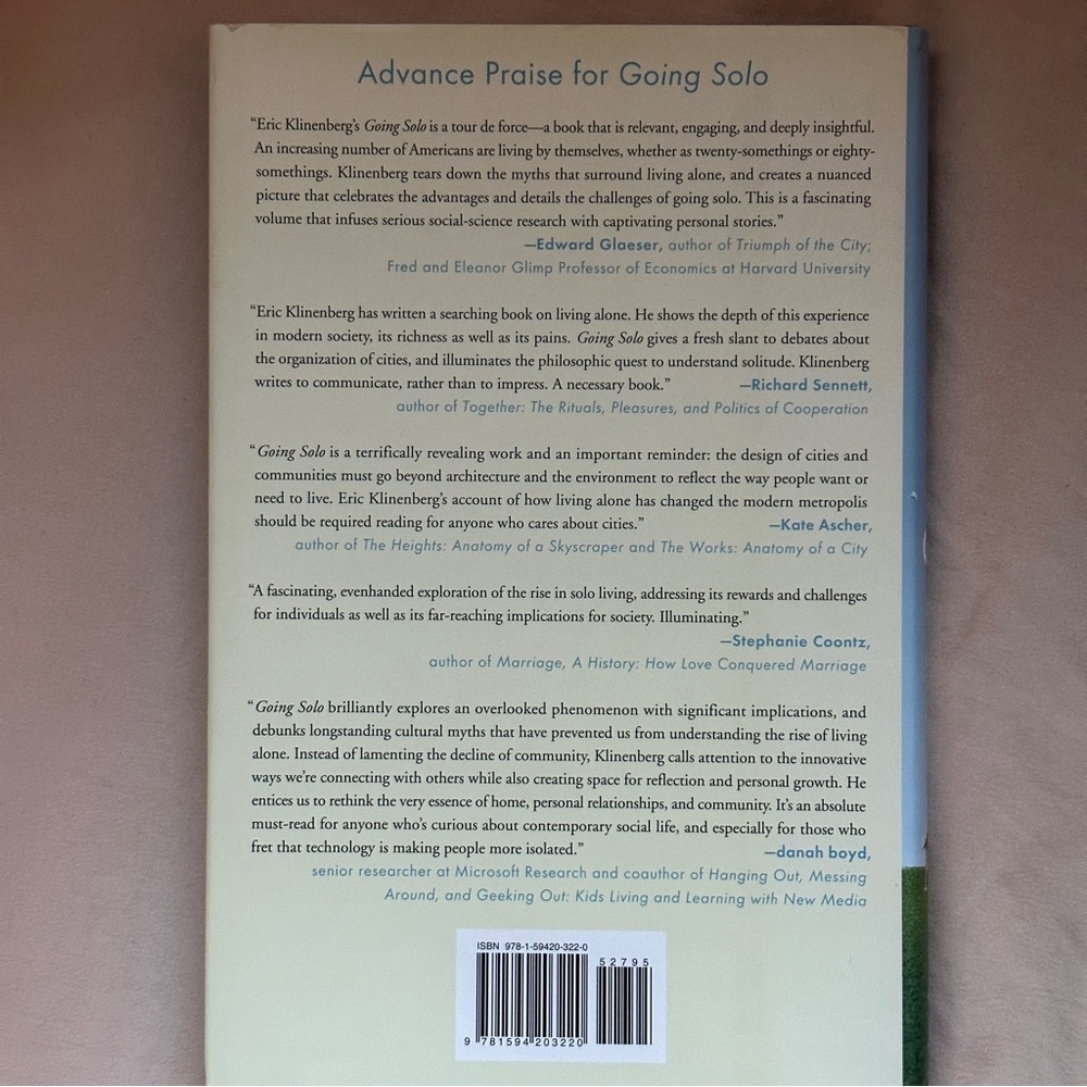 Going Solo by Eric Klinenberg | Sociology, Non-fiction | Hardcover Book - Picture 7 of 8